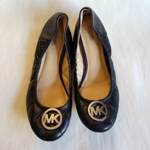 MICHAEL KORS | Black Quilted Flats
